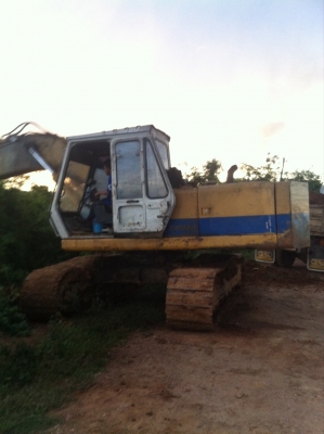 ขาย Kato เครื่องดี ปั๊มดี โช่ใหม่หนึ่งข้าง ใช้งานดีมีแอร์พร้อม  420000 บาท โทร. 088-2807608