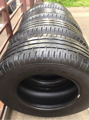 ยาง Maxxis 265 65 17 ปลายปี16 ดอกเต็ม ไม่มีปะ ใช้ยาว ราคาไม่แพง