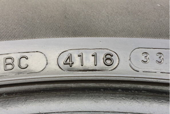 ยาง Maxxis 265 65 17 ปลายปี16 ดอกเต็ม ไม่มีปะ ใช้ยาว ราคาไม่แพง