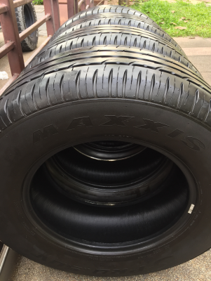 ยาง Maxxis 265 65 17 ปลายปี16 ดอกเต็ม ไม่มีปะ ใช้ยาว ราคาไม่แพง