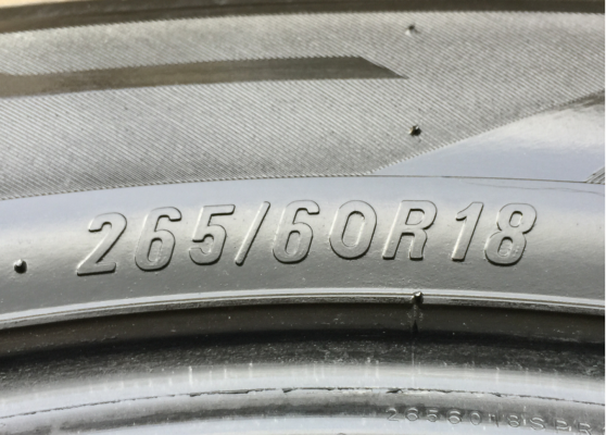 ยาง Maxxis 265 60 18 ปี16 ดอกเต็ม ไม่มีปะ ใช้ยาว ราคาไม่แพง