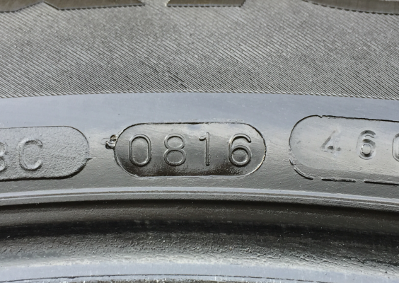 ยาง Maxxis 265 60 18 ปี16 ดอกเต็ม ไม่มีปะ ใช้ยาว ราคาไม่แพง