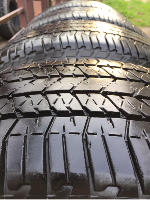 ยาง Bridgestone 255 60 18 ปลายปี16 ดอกเต็ม ใช้ยาว ราคาไม่แพง