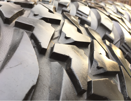 ยาง Mud Bridgestone 265 75 16 ปลายปี13 ดอกเยอะ ไม่มีปะ ราคาไม่แพง