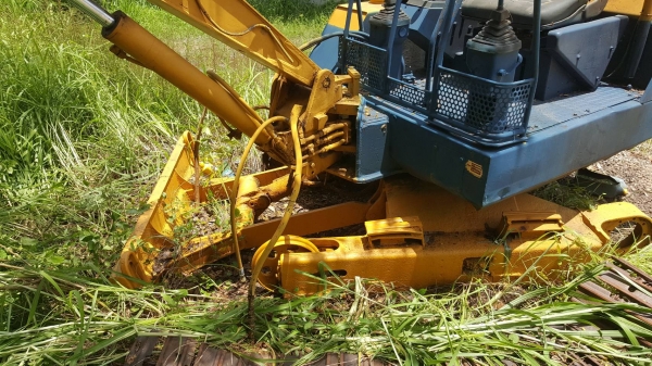 ขายตามสภาพ แบคโฮ KOMATSU PC20-6 ไม่มีปั้มไฮดรอริค ไม่มีตัวเดิน 1 ข้าง เอกสารใบซื้อขาย