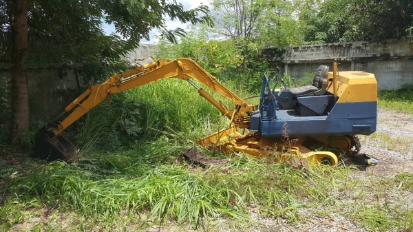 ขายตามสภาพ แบคโฮ KOMATSU PC20-6 ไม่มีปั้มไฮดรอริค ไม่มีตัวเดิน 1 ข้าง เอกสารใบซื้อขาย