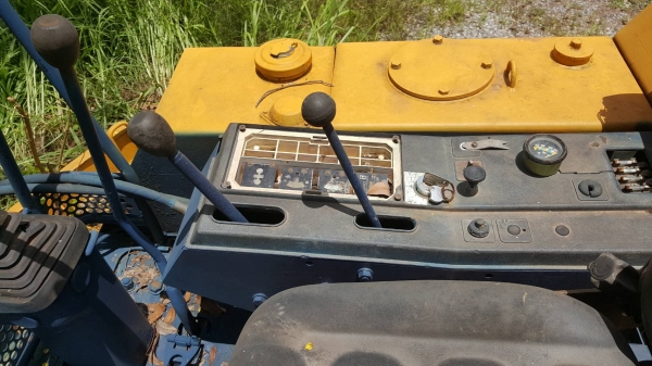 ขายตามสภาพ แบคโฮ KOMATSU PC20-6 ไม่มีปั้มไฮดรอริค ไม่มีตัวเดิน 1 ข้าง เอกสารใบซื้อขาย