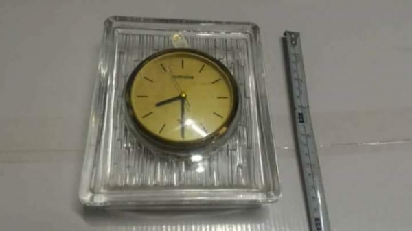 350บาทส่งฟรีโทร083-2000058นาฬิกาตั้งโต๊ะกรอบแก้วคริสตัลของญี่ปุ่น