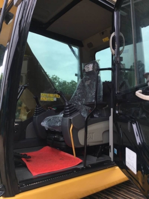 ขายรถแบคโฮ CAT 320 D ไมล์ 2076 ชม.รับประกันศูนย์ 5000 ชม.ราคา 2650000