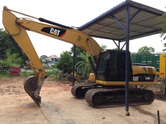 ขายรถแบคโฮ CAT 320 D ไมล์ 2076 ชม.รับประกันศูนย์ 5000 ชม.ราคา 2650000