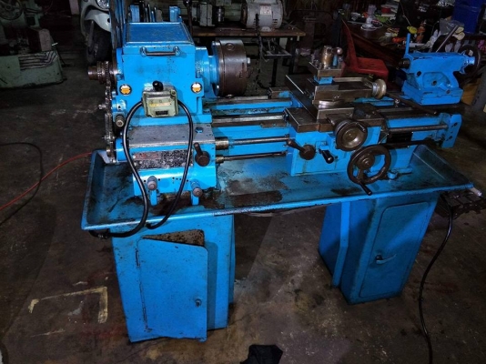 เครื่องกลึง 4 ฟุต ไต้หวัน ไฟบ้าน พร้อมใช้ 32000 บาท 0814583376