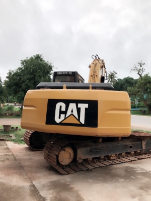 ขายด่วน แม็คโคร CAT320 V1 สภาพสวยพร้อมใช้งาน โซ่ช่วงล่างสวย เครื่องปั้มดีเยี่ยม ระบบสมบูรณ์ รถพร้อมลุยงาน เอกสารเล่มทะเบียน สนใจโทรสอบถาม 093-0764943  088-3223272 K ตั้ม