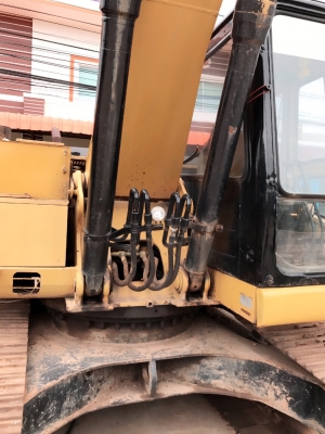 ขายด่วน แม็คโคร CAT320 V1 สภาพสวยพร้อมใช้งาน โซ่ช่วงล่างสวย เครื่องปั้มดีเยี่ยม ระบบสมบูรณ์ รถพร้อมลุยงาน เอกสารเล่มทะเบียน สนใจโทรสอบถาม 093-0764943  088-3223272 K ตั้ม