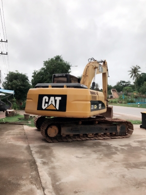 ขายด่วน แม็คโคร CAT320 V1 สภาพสวยพร้อมใช้งาน โซ่ช่วงล่างสวย เครื่องปั้มดีเยี่ยม ระบบสมบูรณ์ รถพร้อมลุยงาน เอกสารเล่มทะเบียน สนใจโทรสอบถาม 093-0764943  088-3223272 K ตั้ม
