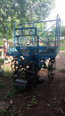 ขายเครื่องปลูกอ้อยศรีกำแพงแสนร่องคู่ สภาพสวยๆพร้อมใช้สุดๆ