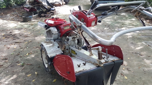 รถพรวนดินเดินตาม เช็คระบบเปลี่ยนถ่ายของเหลวให้หมด รหัสสินค้า E3 - 20 รถพรวนดินเดินตาม เช็คระบบเปลี่ยนถ่ายของเหลวให้หมด รหัสสินค้า E3 - 20