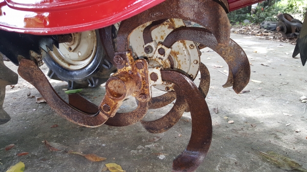 รถพรวนดินเดินตาม เช็คระบบเปลี่ยนถ่ายของเหลวให้หมด รหัสสินค้า E3 - 20 รถพรวนดินเดินตาม เช็คระบบเปลี่ยนถ่ายของเหลวให้หมด รหัสสินค้า E3 - 20