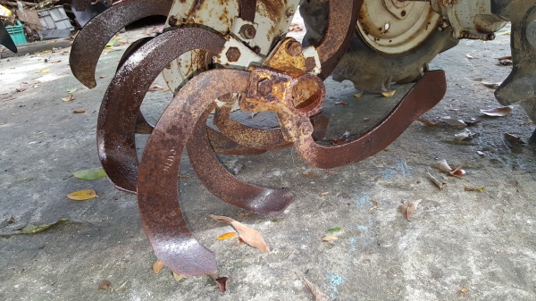 รถพรวนดินเดินตาม เช็คระบบเปลี่ยนถ่ายของเหลวให้หมด รหัสสินค้า E3 - 20 รถพรวนดินเดินตาม เช็คระบบเปลี่ยนถ่ายของเหลวให้หมด รหัสสินค้า E3 - 20