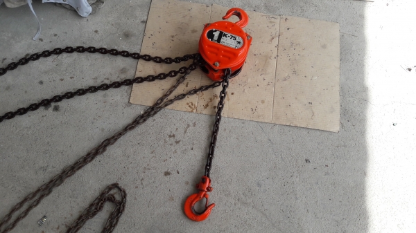 รอกโซ่ตราช้างK-75