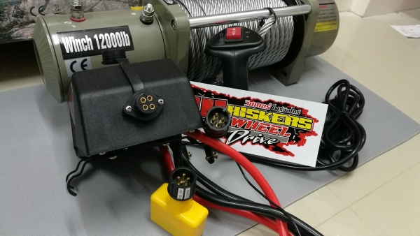 จำหน่าย วินซ์ TOP SPEED 12000LB ควบคุมด้วย รีโหมดสาย ยาว 3 เมตร และ รีโหมดไร้สาย Wireless ระยะไกล 200 เมตร