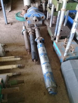 สกรูฉีดพลาสติกสภาพดี3ชุด สกรูฉีดพลาสติกสภาพดี3ชุด