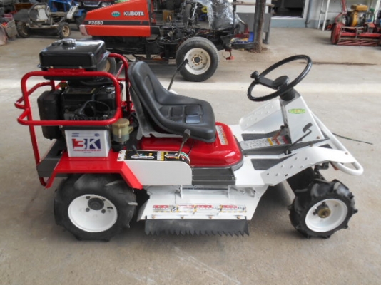 รถตัดหญ้า SATO ARM 831 VH 14 แรง พร้อมใช้งาน รถตัดหญ้า SATO ARM 831 VH 14 แรง พร้อมใช้งาน