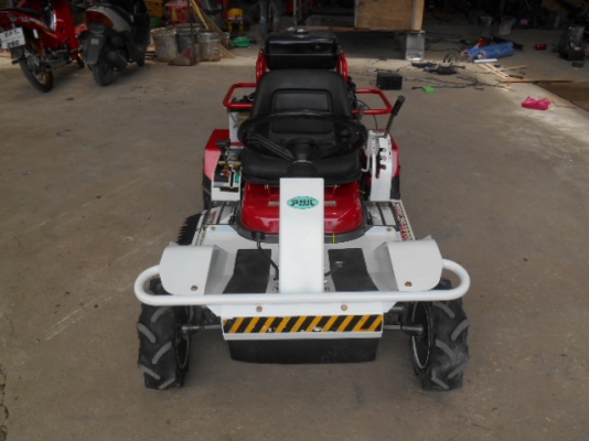 รถตัดหญ้า SATO ARM 831 VH 14 แรง พร้อมใช้งาน รถตัดหญ้า SATO ARM 831 VH 14 แรง พร้อมใช้งาน