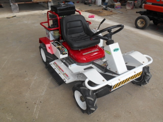 รถตัดหญ้า SATO ARM 831 VH 14 แรง พร้อมใช้งาน รถตัดหญ้า SATO ARM 831 VH 14 แรง พร้อมใช้งาน