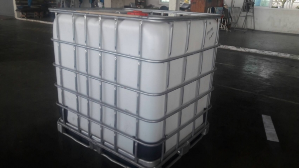 ขายถังน้ำเอนกประสงค์  บรรจุได้ประมาณ 1000ลิตร ของใหม่ ขายราคา 5,500 บาท