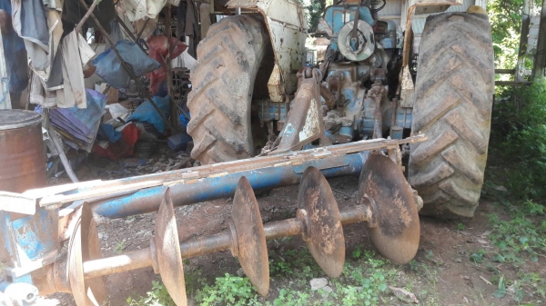 ขายFord 6600เสื้อลายแท้ สภาพพร้อมใช้งาน ติดต่อ คุณ อ๊อฟ พิจิตร 086-737-9991