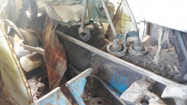 ขายFord 6600เสื้อลายแท้ สภาพพร้อมใช้งาน ติดต่อ คุณ อ๊อฟ พิจิตร 086-737-9991