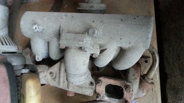 ขายชุดเขาไอดีไอเสียเทอร์โบ nissan ld20 2,500 b.