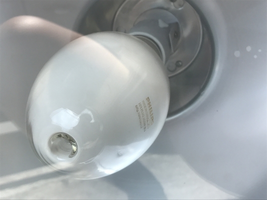 ขายโคมไฟ High Bay L&E ทั้งชุดพร้อมหลอด 250W ของใหม่เก่าเก็บ ไม่เคยใช้งาน มี 13ชุด ราคาชุดละ 1,000 บาท ขายโคมไฟ High Bay L&E ทั้งชุดพร้อมหลอด 250W ของใหม่เก่าเก็บ ไม่เคยใช้งาน มี 13ชุด ราคาชุดละ 1,000 บาท