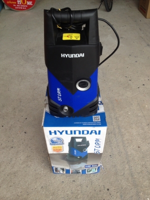 เครื่องฉีดน้ำล้างรถ HYUNDAI 135 bar ราคา 2,500 บาท