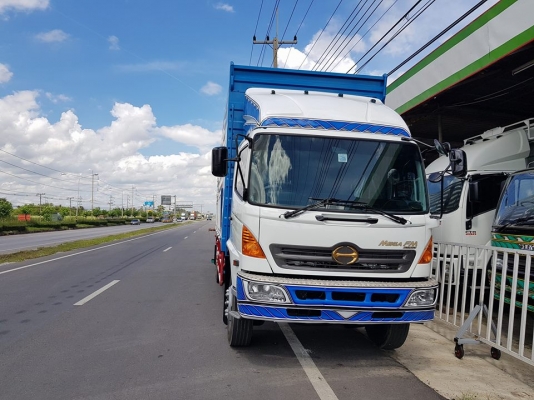 เมก้าFMสิบล้อ 2 เพลา ยาว7.50 รถวิ่งล่อง เครื่อง 260 ปี 2548 สวยจัดพร้อมใช้งานยางสวย 10 เส้น