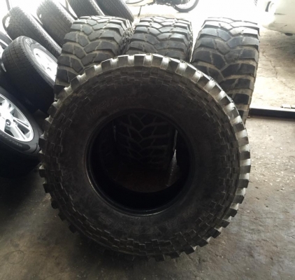 ยางMaxxis Treprador 35x12.5x16 สภาพดี ดอกยังเหลือๆ 4เส้น