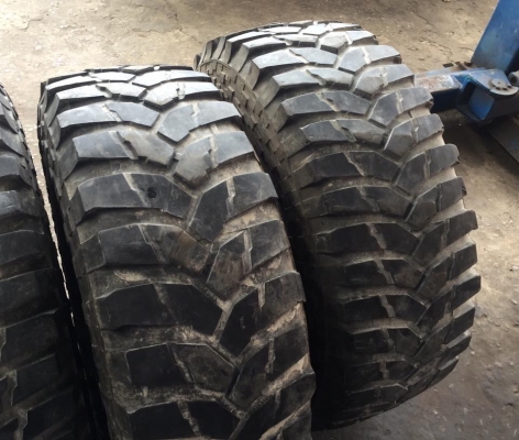 ยางMaxxis Treprador 35x12.5x16 สภาพดี ดอกยังเหลือๆ 4เส้น