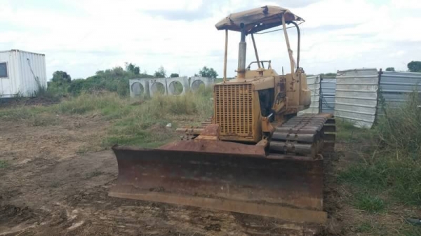 ขาย 155,000 KOMATSU D 20-5 P เครื่องดี เกียร์แรง สเตอร์ลิ่งดี ช่วงล่างพร้อมใช้งาน รถอยู่ ปทุมธานี 090-772-3710 090-772-3 ...ดูเพิ่มขาย 155,000 KOMATSU D 20-5 P เครื่องดี เกียร์แรง สเตอร์ลิ่งดี ช่วงล่างพร้อมใช้งาน รถอยู่ ปทุมธานี 090-772-3710 090-772-3 ...