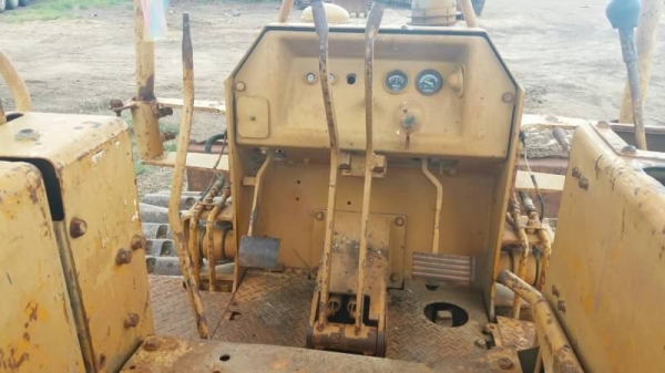 ขาย 155,000 KOMATSU D 20-5 P เครื่องดี เกียร์แรง สเตอร์ลิ่งดี ช่วงล่างพร้อมใช้งาน รถอยู่ ปทุมธานี 090-772-3710 090-772-3 ...ดูเพิ่มขาย 155,000 KOMATSU D 20-5 P เครื่องดี เกียร์แรง สเตอร์ลิ่งดี ช่วงล่างพร้อมใช้งาน รถอยู่ ปทุมธานี 090-772-3710 090-772-3 ...