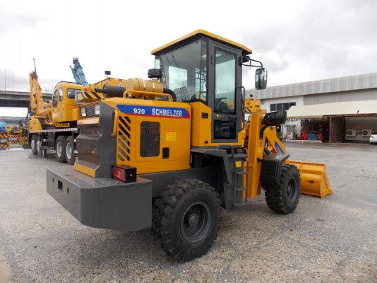 รถตักSCHMELZER-920HLเอวอ่อนขับ4ล้อนำเข้า มีหลายขนาด