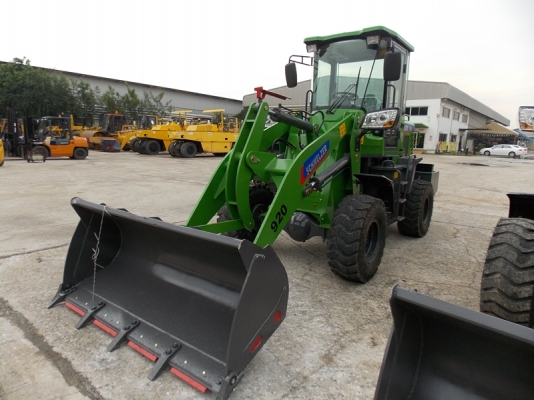 รถตักSCHMELZER-920HLเอวอ่อนขับ4ล้อนำเข้า มีหลายขนาด