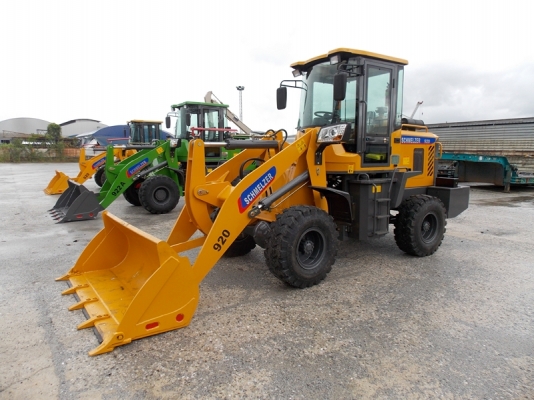 รถตักSCHMELZER-920HLเอวอ่อนขับ4ล้อนำเข้า มีหลายขนาด