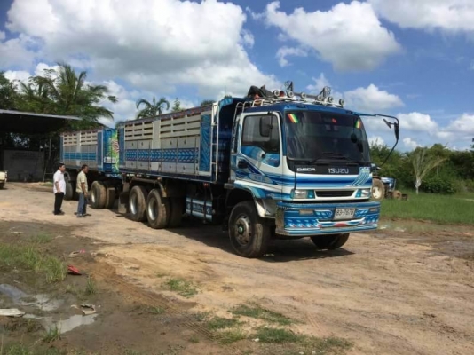 ขาย 1,650,000 บาท ISUZU DECA 270 แรง EURO 2 ปี 48(แม่ดั้ม-ลูกดั้ม 2 คาน ) หัวบาง ยางดี คัสชีสวย เอกส
