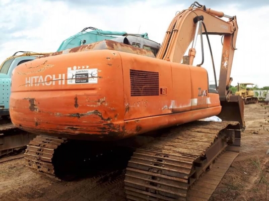 ขาย 995,000 บาท HITACHI ZX200-1 ทำงาน 1x,xxx เครื่องดี ปั้มแรง โช่หนา เอวแน่น ไฟฟ้าครบ เอกสารเล่มทะเบียน  รถอยู่ จ.ปทุมธานี โทร&amp;ไอดีไลน์ 0610710295
