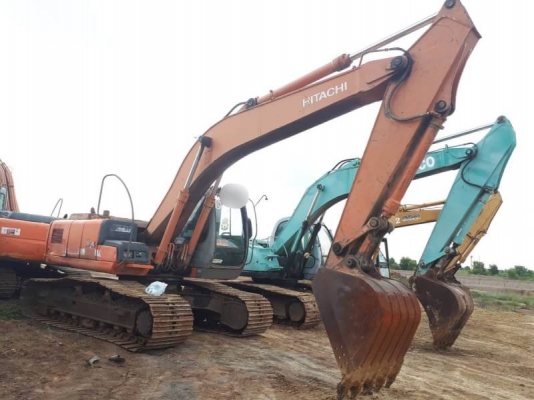 ขาย 995,000 บาท HITACHI ZX200-1 ทำงาน 1x,xxx เครื่องดี ปั้มแรง โช่หนา เอวแน่น ไฟฟ้าครบ เอกสารเล่มทะเบียน  รถอยู่ จ.ปทุมธานี โทร&amp;ไอดีไลน์ 0610710295