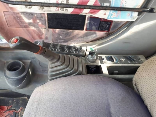 ขาย 995,000 บาท HITACHI ZX200-1 ทำงาน 1x,xxx เครื่องดี ปั้มแรง โช่หนา เอวแน่น ไฟฟ้าครบ เอกสารเล่มทะเบียน  รถอยู่ จ.ปทุมธานี โทร&amp;ไอดีไลน์ 0610710295