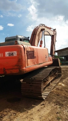 ขาย 995,000 บาท HITACHI ZX200-1 ทำงาน 1x,xxx เครื่องดี ปั้มแรง โช่หนา เอวแน่น ไฟฟ้าครบ เอกสารเล่มทะเบียน  รถอยู่ จ.ปทุมธานี โทร&amp;ไอดีไลน์ 0610710295