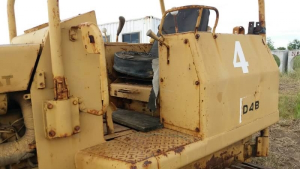 ขาย 195,000 บาท CATTERPILAR D3B เครื่องดี เกียร์ดี สภาพพร้อมใช้ เอกสารอินวอยท์ รถอยู่ จ.ปทุมธานี โทร&ไอดีไลน์ 0610710295 ขาย 195,000 บาท CATTERPILAR D3B เครื่องดี เกียร์ดี สภาพพร้อมใช้ เอกสารอินวอยท์ รถอยู่ จ.ปทุมธานี โทร&ไอดีไลน์ 0610710295