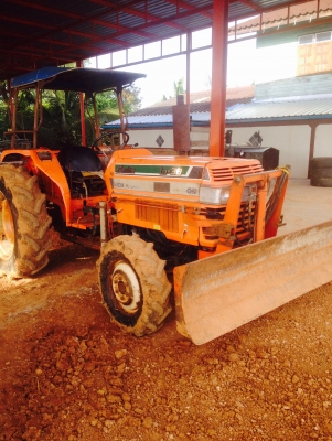 รถไถสภาพสวยL1. 38 แรง โฟร์  อุปกรณ์ไบดัน