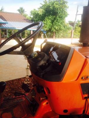 รถไถสภาพสวยL1. 38 แรง โฟร์  อุปกรณ์ไบดัน